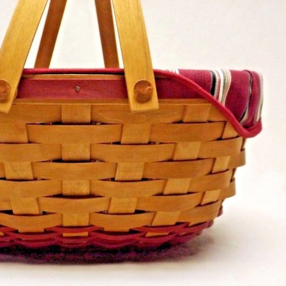 Longaberger 2004 Christmas Collection Red Get Together Basket w/ Liner Protector - Picture 6 of 15